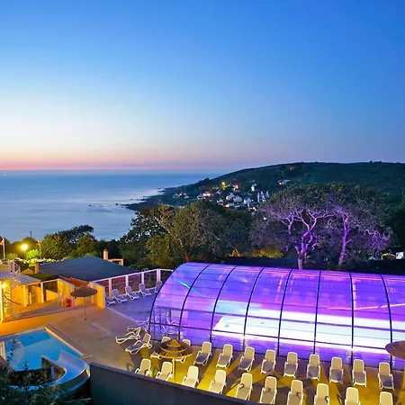 אתר קמפינג Camping L'anse Du Brick 5*